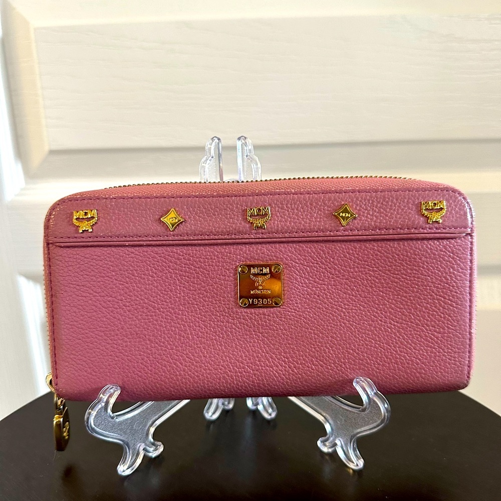 MCM Leather Long Zip Wallet Zippy Wallet Rare Pink! Authentic